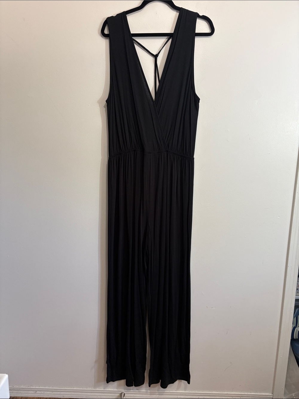 BNWT La Vie en Rose aqua crossover wide leg jumpsuit size L in Black - Picture 4 of 7